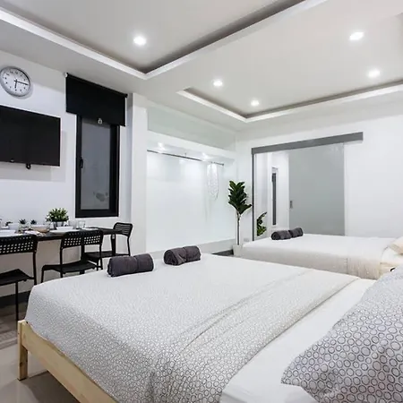 P2 Silom Large 2Beds Full Kitchen Wifi 4-6Pax 아파트